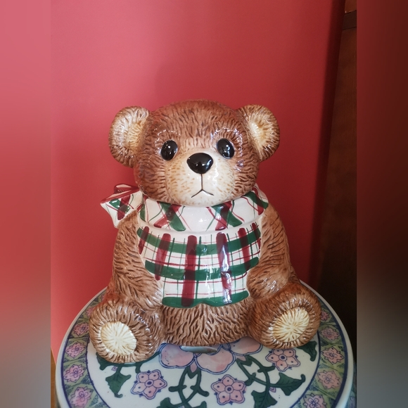 Holiday Treasure Teddy Bear Ceramic Cookie Jar World Bazaar Inc - Picture 2 of 10